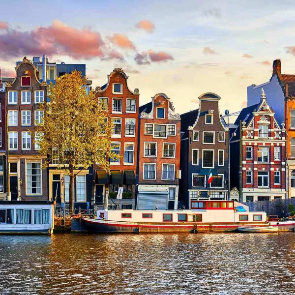 Ekspres Benelux & Paris Masalı Turu (AMS-CDG)