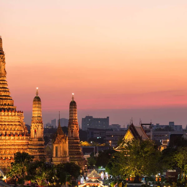 Bir Uzak Bin Deneyim Turu (BKK-HKT)