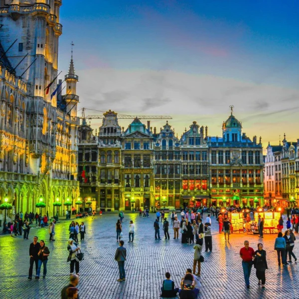 Kanallar & Işıklar : Benelux Paris Turu (CGN-DUS)