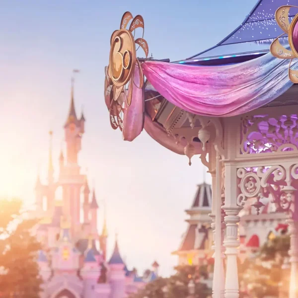Paris Rüyası ile Disneyland Büyüsü Turu (CDG-CDG)  