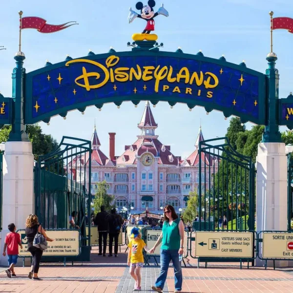 Paris Rüyası ile Disneyland Büyüsü Turu (CDG-CDG)  